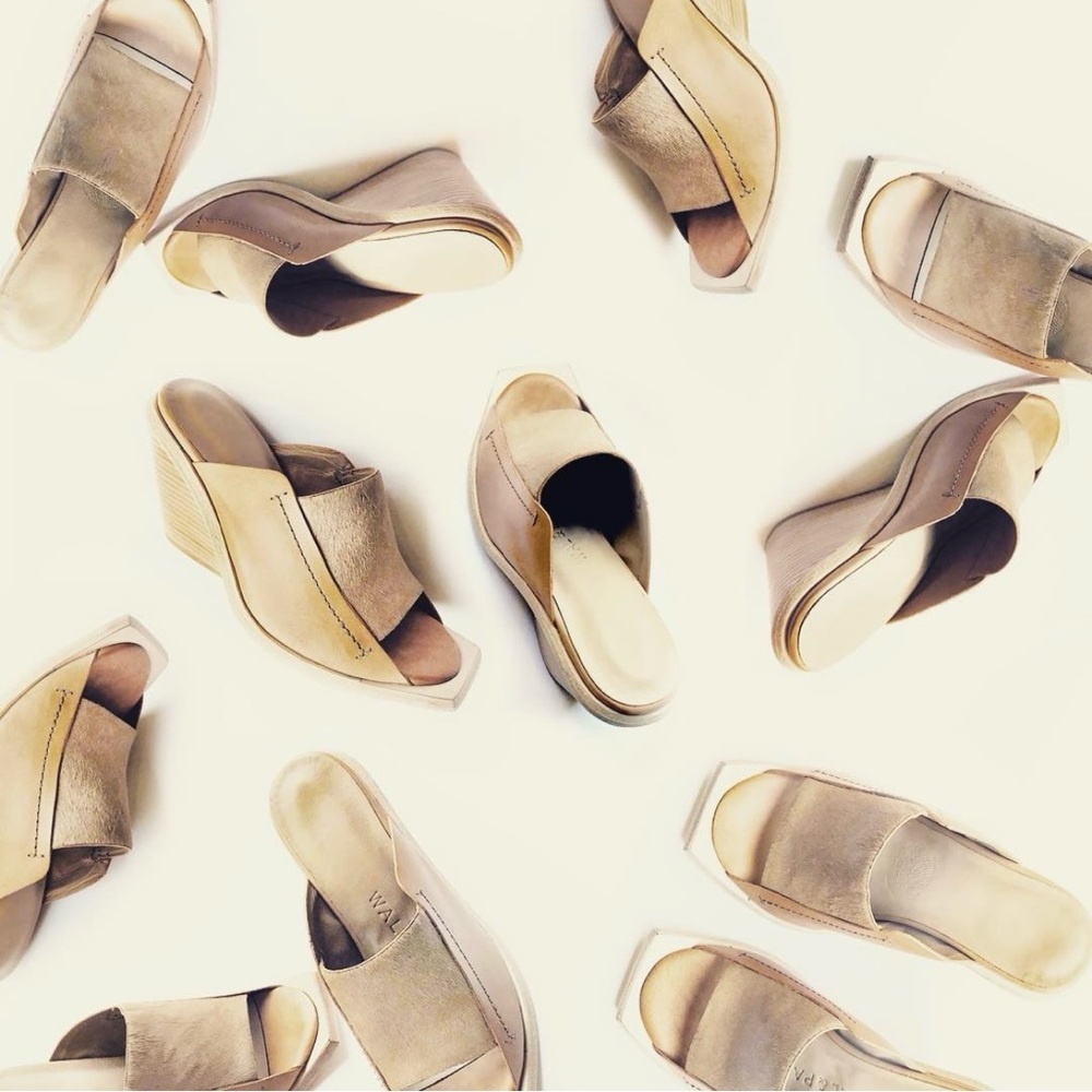 WAL & PAI | 38 / 7.5 | Stone Platform Hazelnut Nude Camel Suede Sandals Slides
